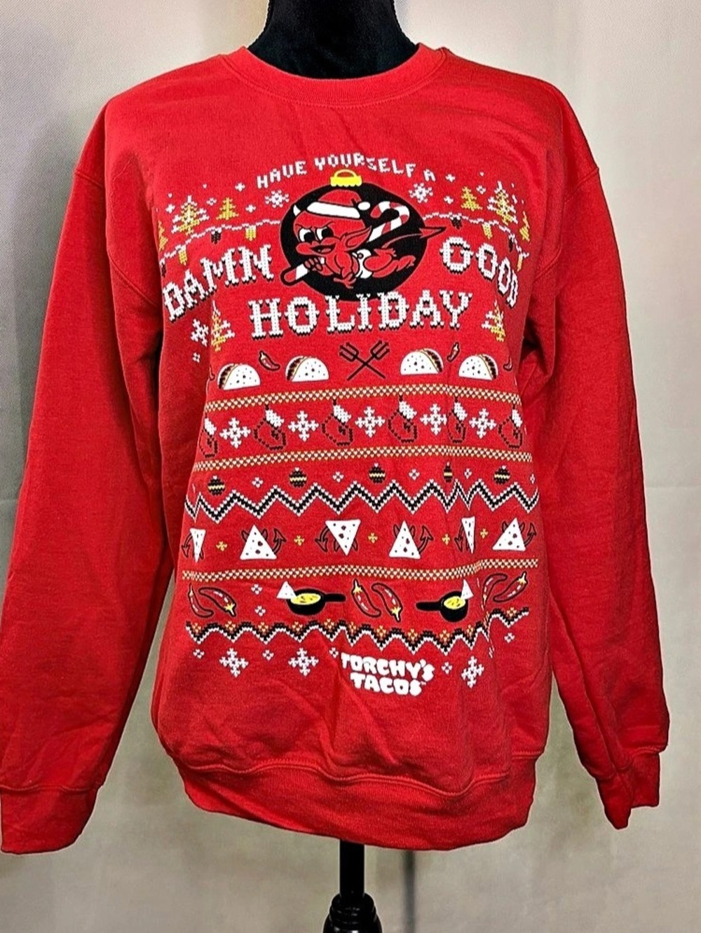 Gildan Damn Good Holiday Torchy'Small Tacos Holiday Graphic Sweatshirt in Red